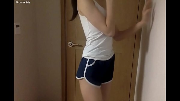 Korean Skinny - Skinny Korean Teen with hot pants. - xBanny.com